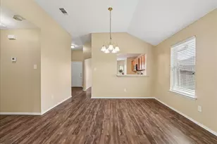 1002 James Donald Ln, Glenn Heights, TX 75154 - Photo 9