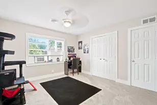 109 W 11th St, Irving, TX 75060 - Photo 15