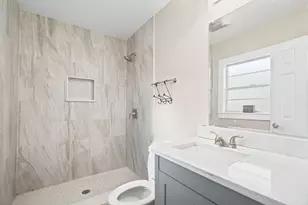 109 W 11th St, Irving, TX 75060 - Photo 19