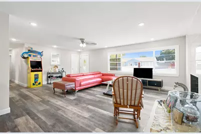 109 W 11th Street, Irving, TX 75060 - Photo 3