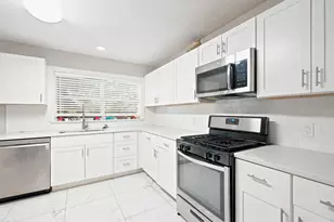 109 W 11th St, Irving, TX 75060 - Photo 9