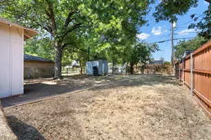 719 N Barnett Ave, Dallas, TX 75211 - Photo 23