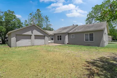 805 S Tyler Street, McGregor, TX 76657 - Photo 35