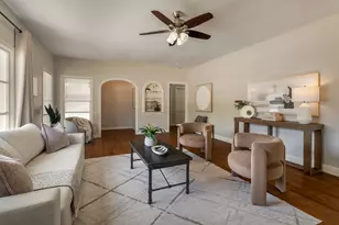 805 S Tyler St, McGregor, TX 76657 - Photo 3