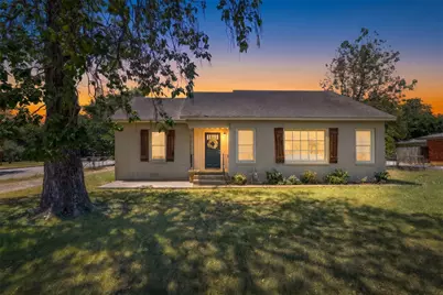 805 S Tyler Street, McGregor, TX 76657 - Photo 1