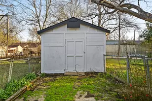 820 W College St, Sherman, TX 75092 - Photo 31