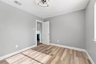 610 Lemons St, Cedar Hill, TX 75104 - Photo 13