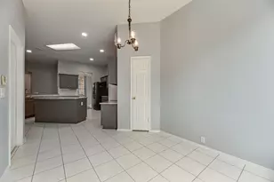 828 Abbots Ln, Denton, TX 76205 - Photo 15