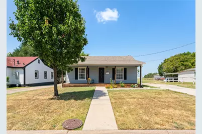 705 N Washington Street, Farmersville, TX 75442 - Photo 1