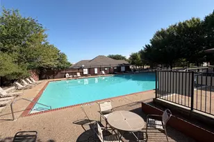 1004 Triple Crown Dr, Fort Worth, TX 76179 - Photo 37