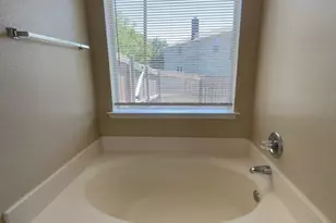 1824 McNeely St, Lancaster, TX 75134 - Photo 7