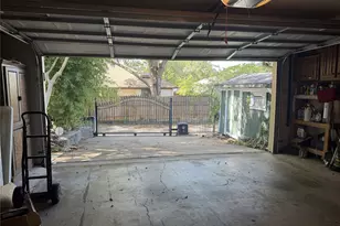 9918 Chimney Hill Ln, Dallas, TX 75243 - Photo 39