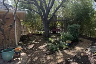 9918 Chimney Hill Ln, Dallas, TX 75243 - Photo 37