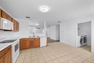 8421 Cotton Valley Ln, Arlington, TX 76002 - Photo 13