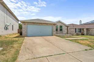 8421 Cotton Valley Ln, Arlington, TX 76002 - Photo 3