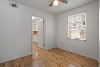 10636 Chesterton Drive, Dallas, TX 75238 - Photo 13
