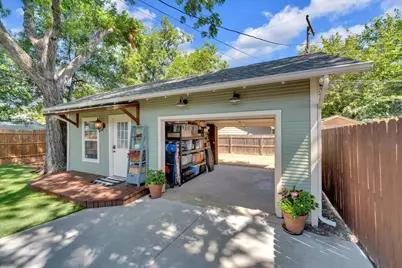 4532 Pershing Avenue, Fort Worth, TX 76107 - Photo 35