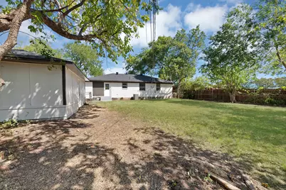112 Laurel Street, Lancaster, TX 75134 - Photo 35