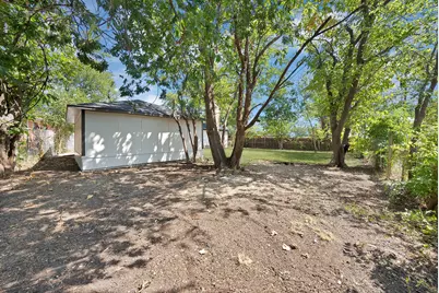 112 Laurel Street, Lancaster, TX 75134 - Photo 35