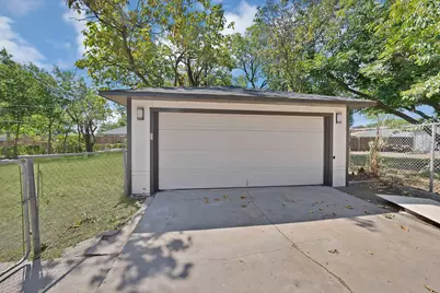 112 Laurel Street, Lancaster, TX 75134 - Photo 33