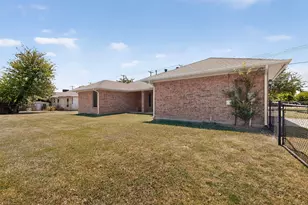 800 E Aimee St, Forney, TX 75126 - Photo 29
