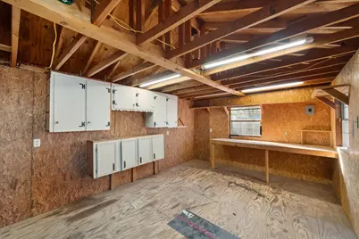 1452 W 2nd Avenue, Corsicana, TX 75110 - Photo 33