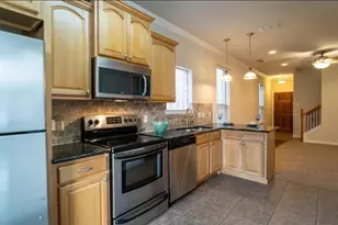 117 Corinna Ct, Hurst, TX 76053 - Photo 5