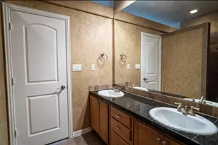 117 Corinna Ct, Hurst, TX 76053 - Photo 11