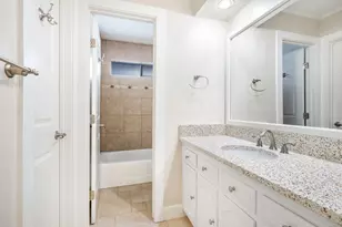 10115 Laingtree Dr, Dallas, TX 75243 - Photo 19