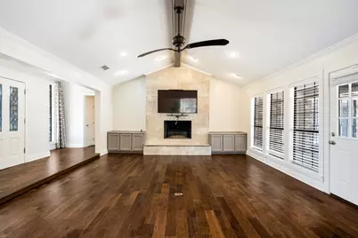 10115 Laingtree Drive, Dallas, TX 75243 - Photo 7