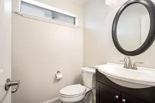 10115 Laingtree Dr, Dallas, TX 75243 - Photo 23