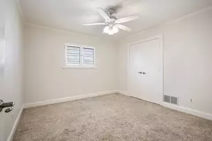 10115 Laingtree Dr, Dallas, TX 75243 - Photo 21