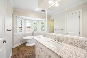 10115 Laingtree Dr, Dallas, TX 75243 - Photo 15