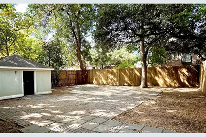 5027 Stoneleigh Avenue, Dallas, TX 75235 - Photo 15