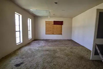 308 E Patterson Street, Eastland, TX 76448 - Photo 9