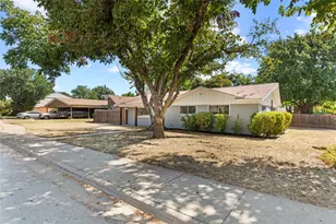 213 Wilshire Dr, Euless, TX 76040 - Photo 29