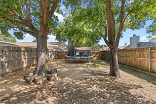 213 Wilshire Dr, Euless, TX 76040 - Photo 25