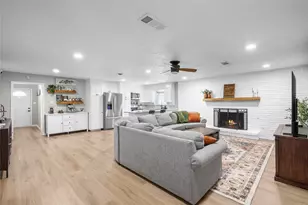 213 Wilshire Dr, Euless, TX 76040 - Photo 1