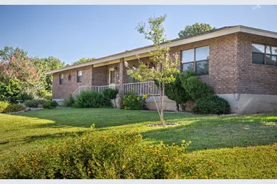 1021 Avenue B, Fredericksburg, TX 78624 - Photo 1