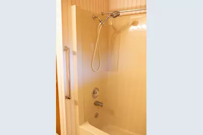 1021 Avenue B, Fredericksburg, TX 78624 - Photo 21