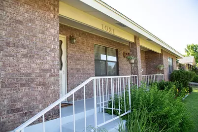 1021 Avenue B, Fredericksburg, TX 78624 - Photo 3