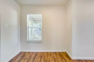 128 Tarrant Ave, Burleson, TX 76028 - Photo 13
