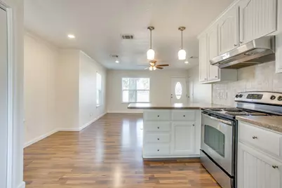 128 Tarrant Avenue, Burleson, TX 76028 - Photo 19