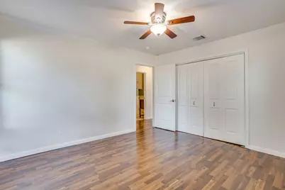 128 Tarrant Avenue, Burleson, TX 76028 - Photo 27