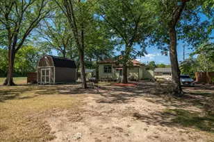 220 E Holley St, Alba, TX 75410 - Photo 29