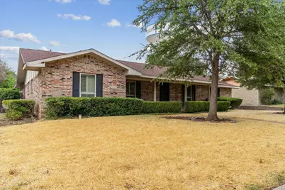 13121 Pennystone Drive, Farmers Branch, TX 75244 - Photo 3