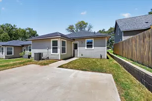 610 E Texas St, Denison, TX 75021 - Photo 25