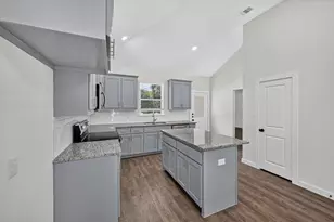 610 E Texas St, Denison, TX 75021 - Photo 9