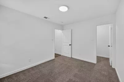 610 E Texas Street, Denison, TX 75021 - Photo 15