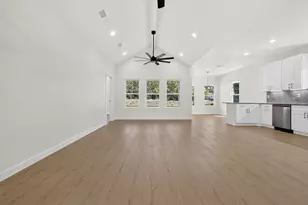 1312 Phoenix Ct, Granbury, TX 76048 - Photo 7